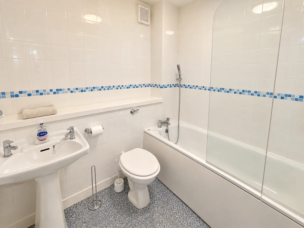 Burrows Court, NN3, photo 5