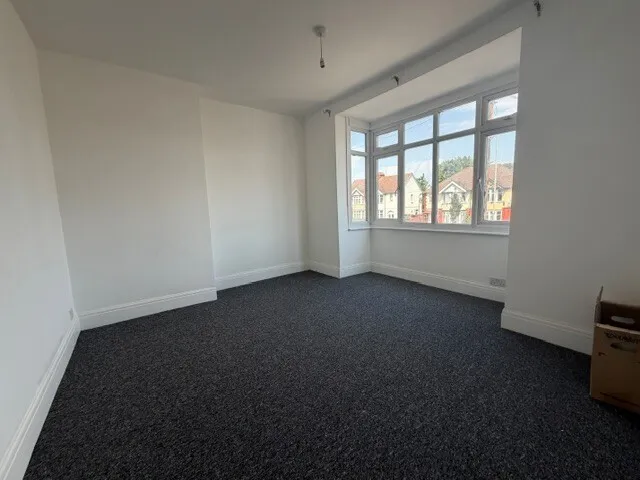 Dunstable Road, Luton, Beds, photo 5