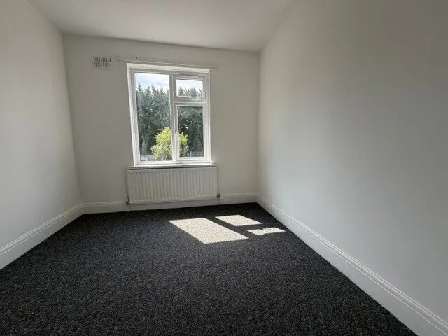 Dunstable Road, Luton, Beds, photo 7