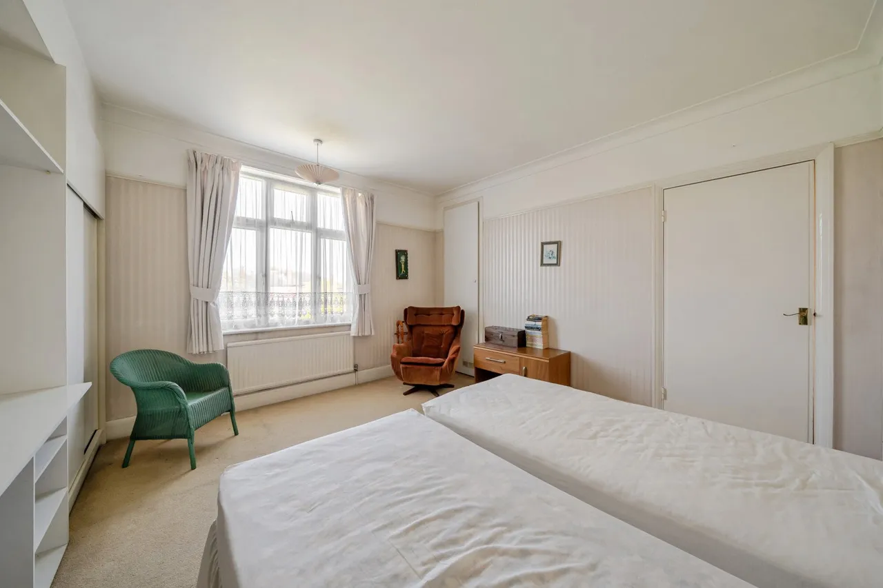Callander Road, SE6, photo 10