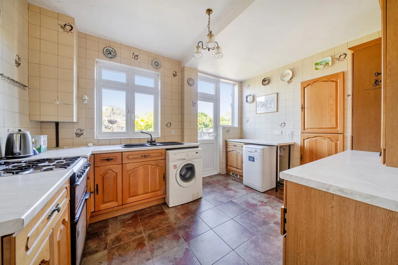 Callander Road, SE6, photo 3