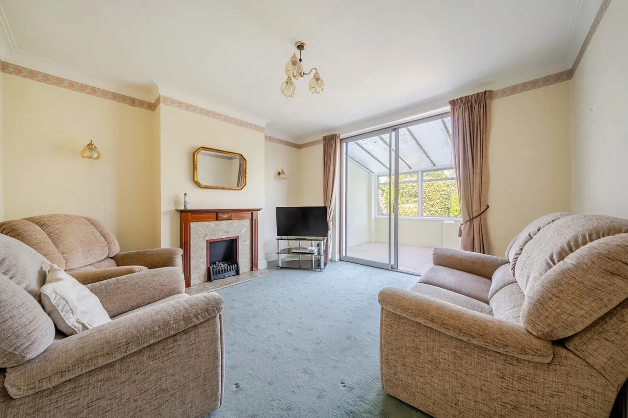 Callander Road, SE6, photo 2