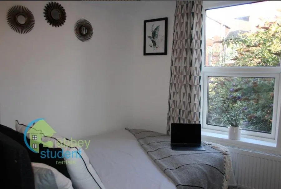 West Lorne Street, Chester, CH1, photo 9
