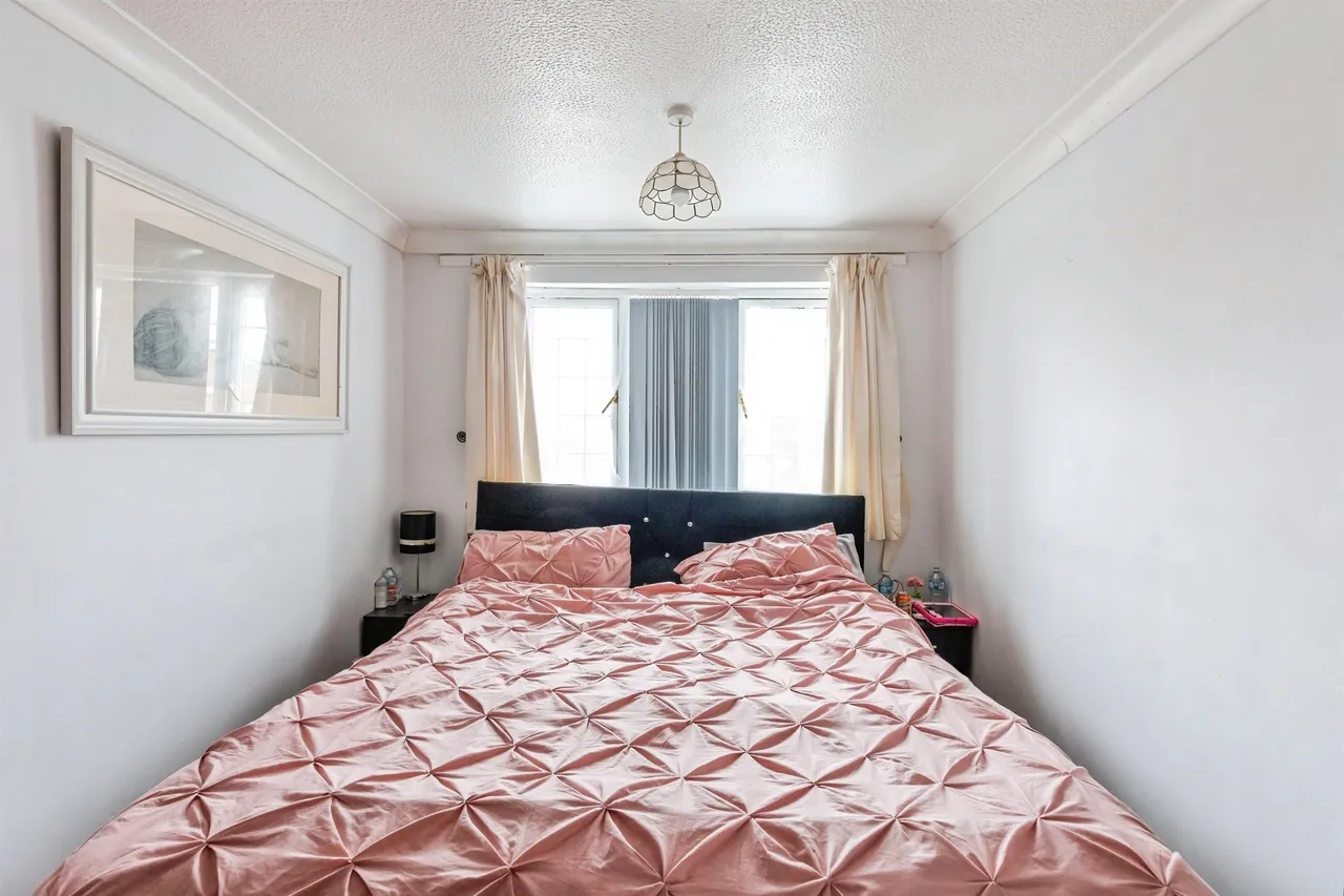 Tyne Close, Wellingborough, photo 12