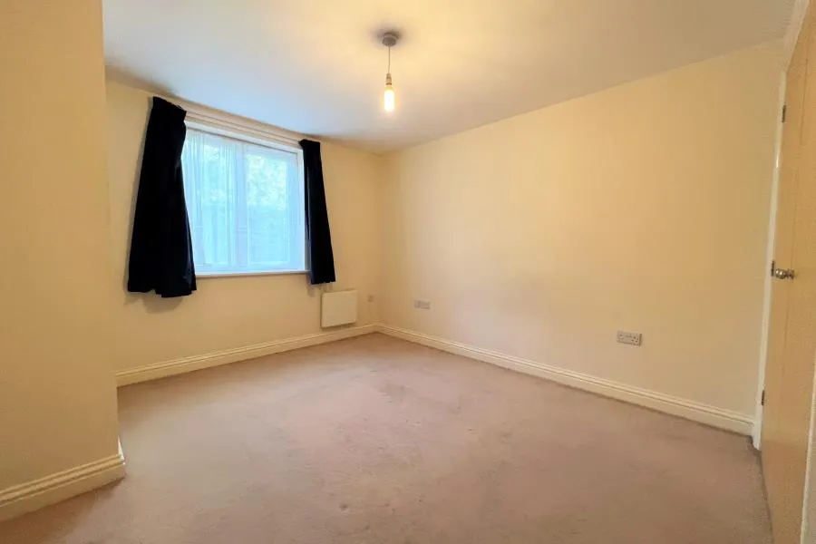 Katherine Court, Knaphill, GU21, photo 7