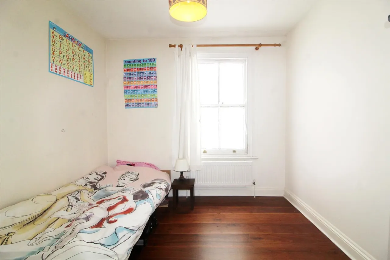 Calvert Road, High Barnet EN5 4HH, photo 11