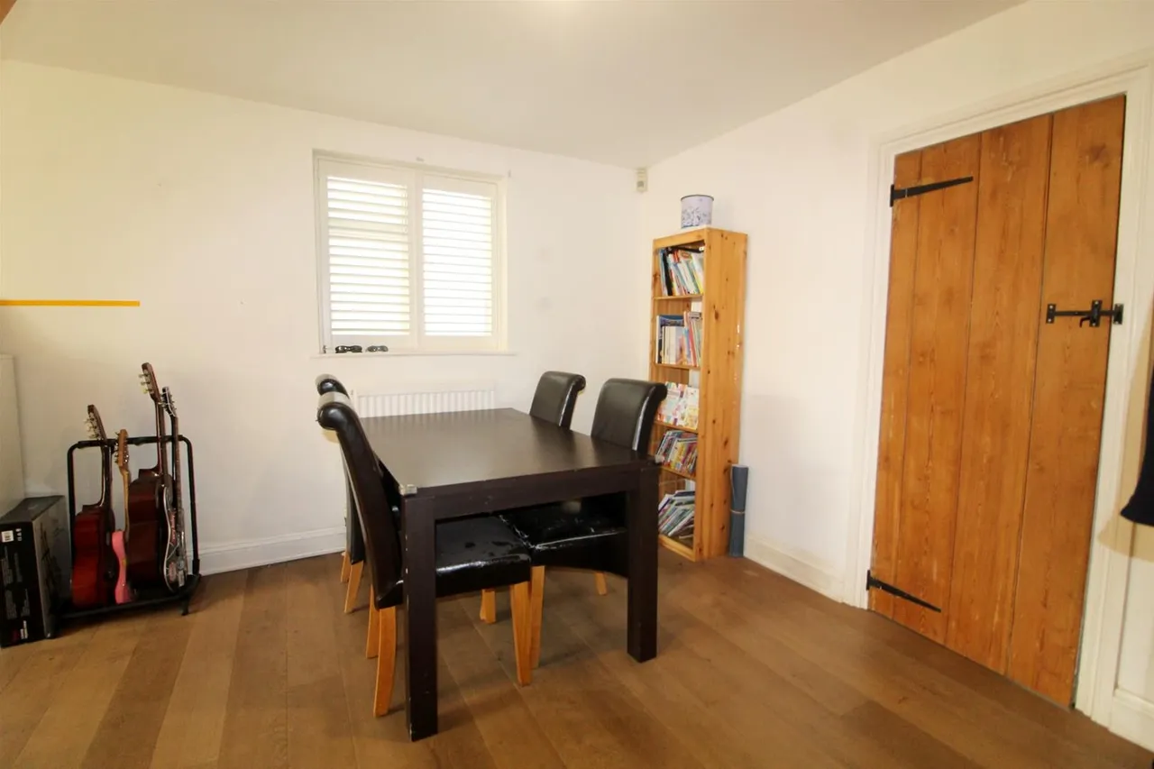 Calvert Road, High Barnet EN5 4HH, photo 4