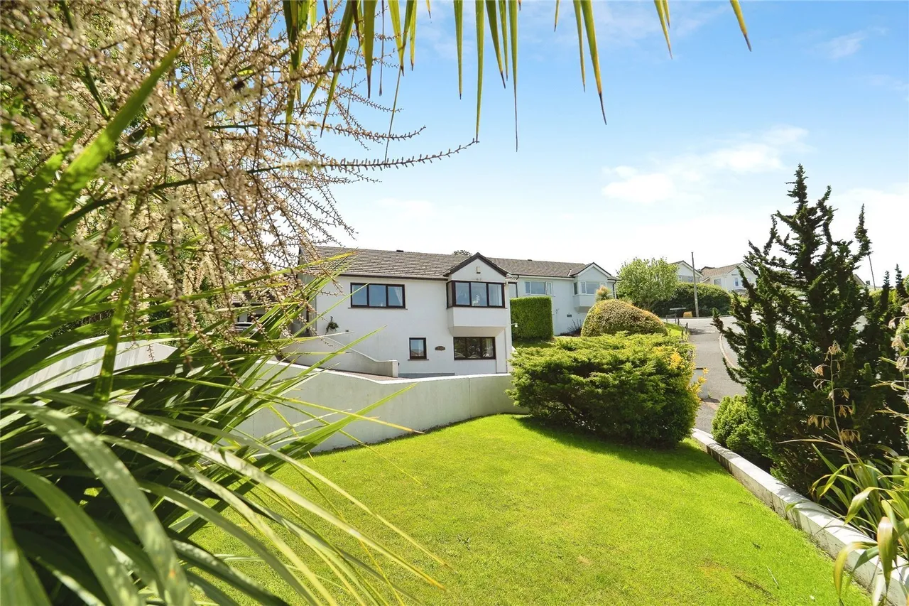 Saundersfoot, SA69, photo 24