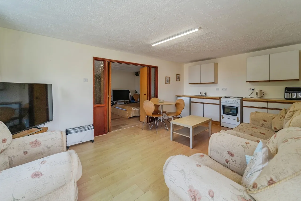 Saundersfoot, SA69, photo 31