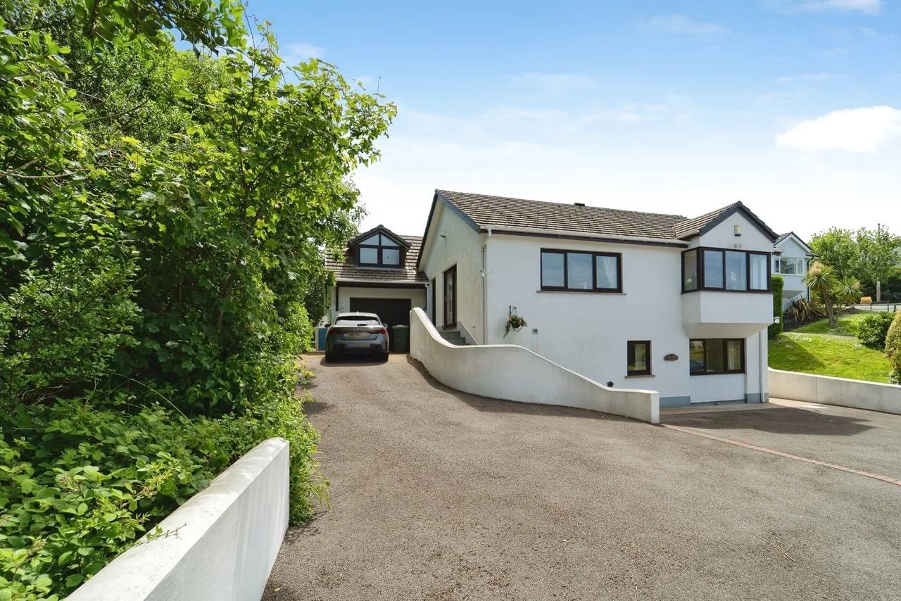 Saundersfoot, SA69, photo 17