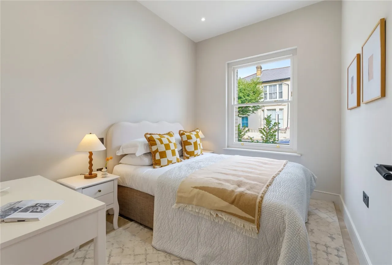 Ramsden Road, London, SW12, photo 4
