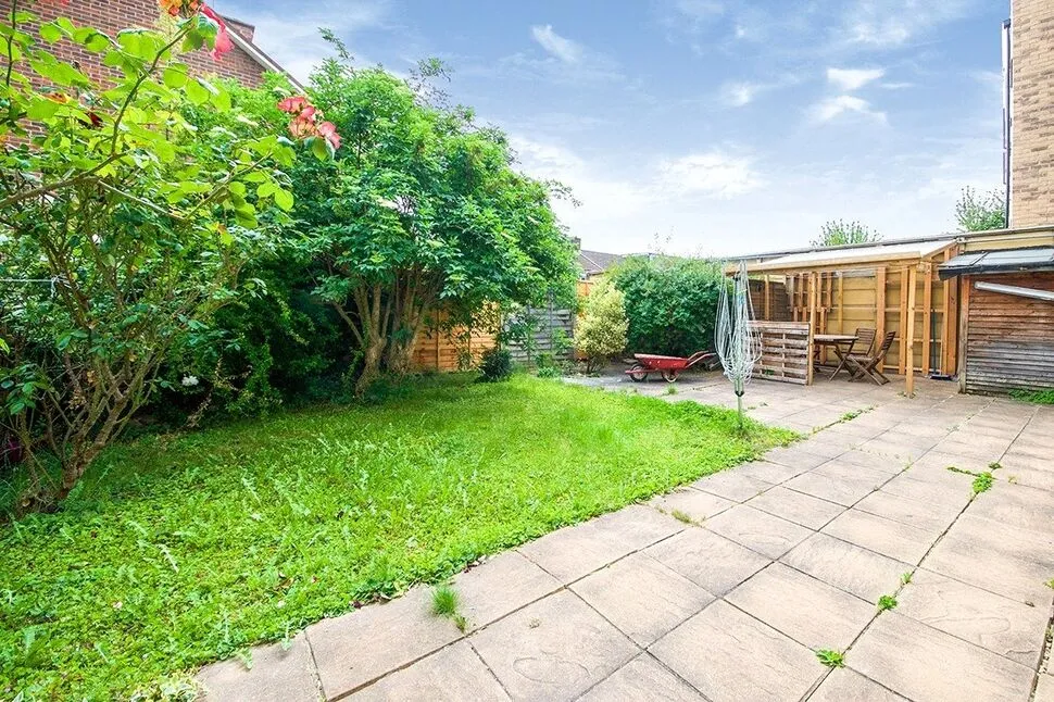 Paul Close, Stratford, London, E15, photo 8