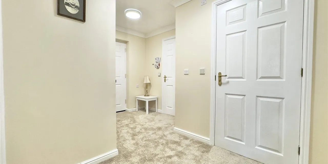 Vale Road, Woolton, L25, photo 12