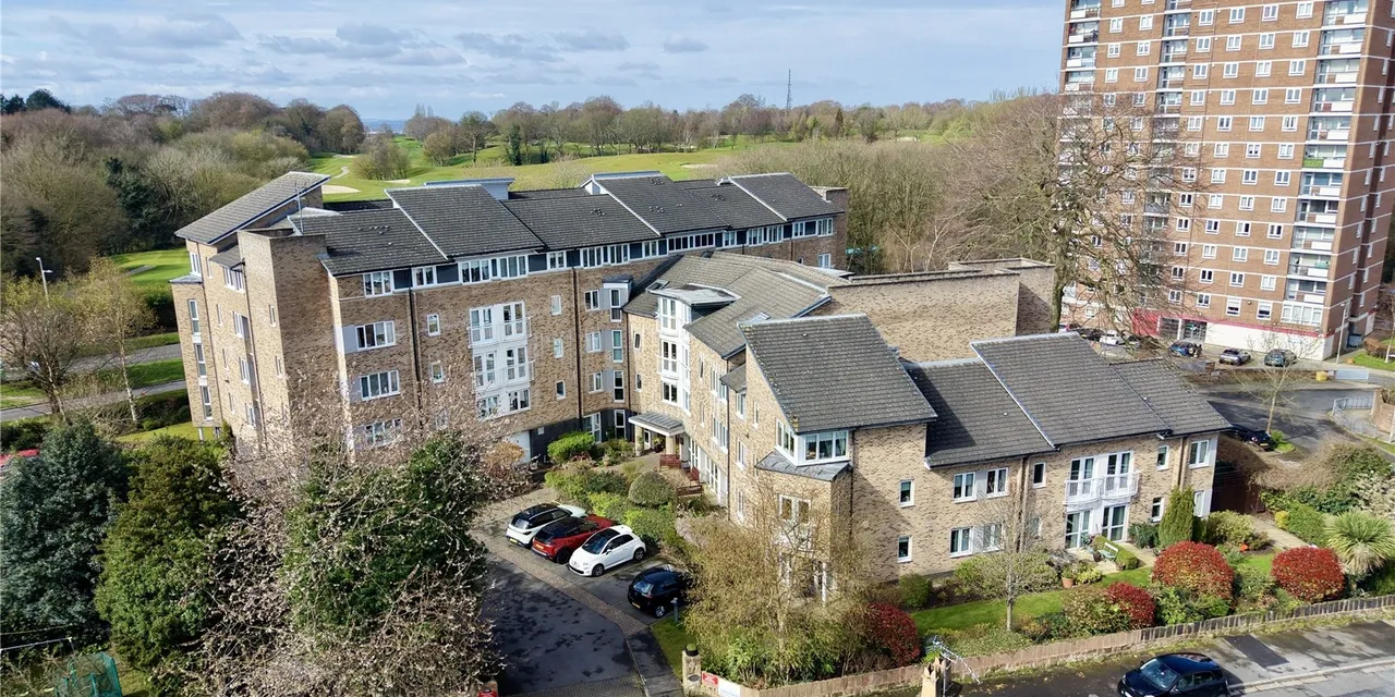 2 bed flat for sale, Vale Road, Woolton, L25