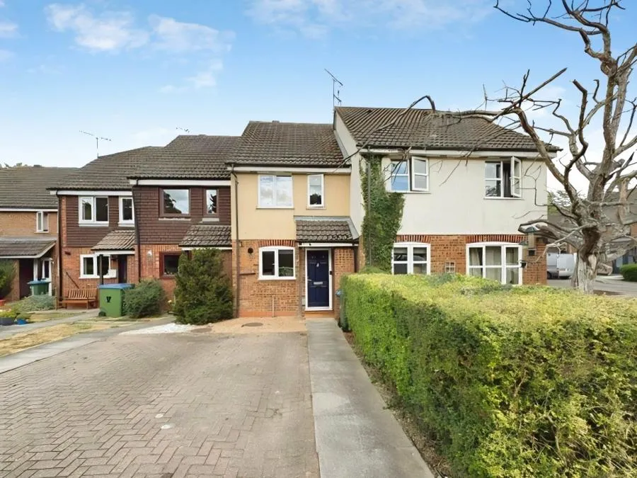 Pearson Close, Aylesbury, HP19, photo 11