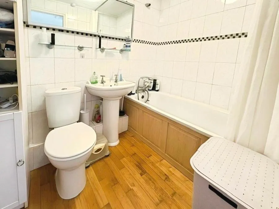 Pearson Close, Aylesbury, HP19, photo 8