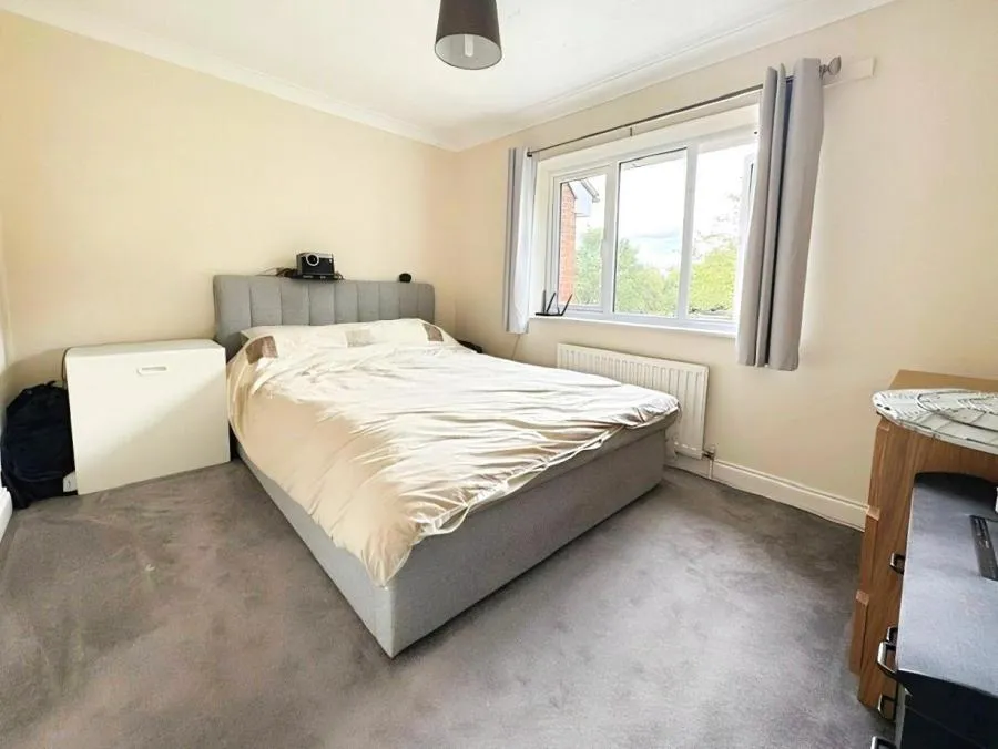 Pearson Close, Aylesbury, HP19, photo 6