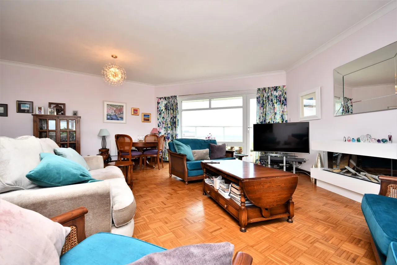 The Penthouse, 49 Fairfield Park, Ayr, KA7 2AU, photo 5