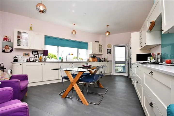 The Penthouse, 49 Fairfield Park, Ayr, KA7 2AU, photo 7