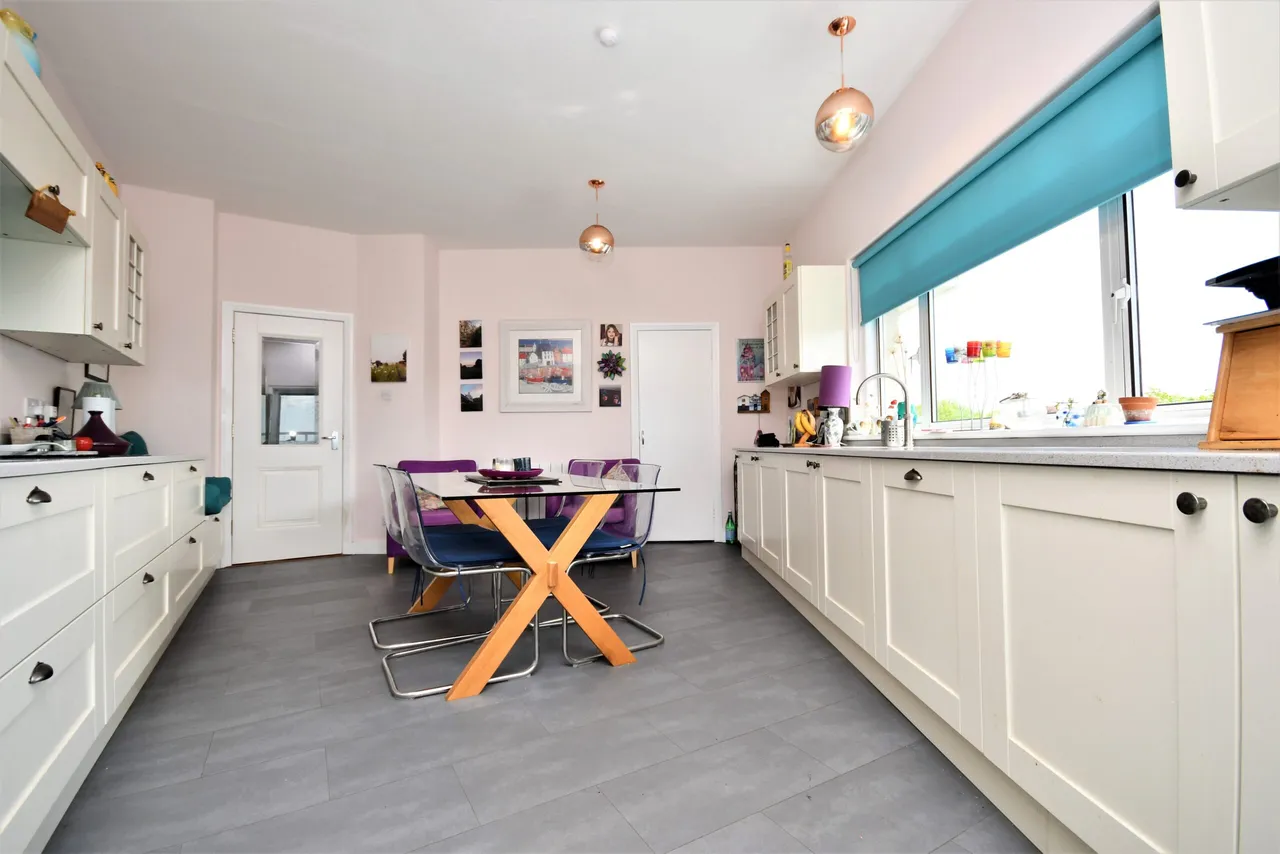 The Penthouse, 49 Fairfield Park, Ayr, KA7 2AU, photo 9