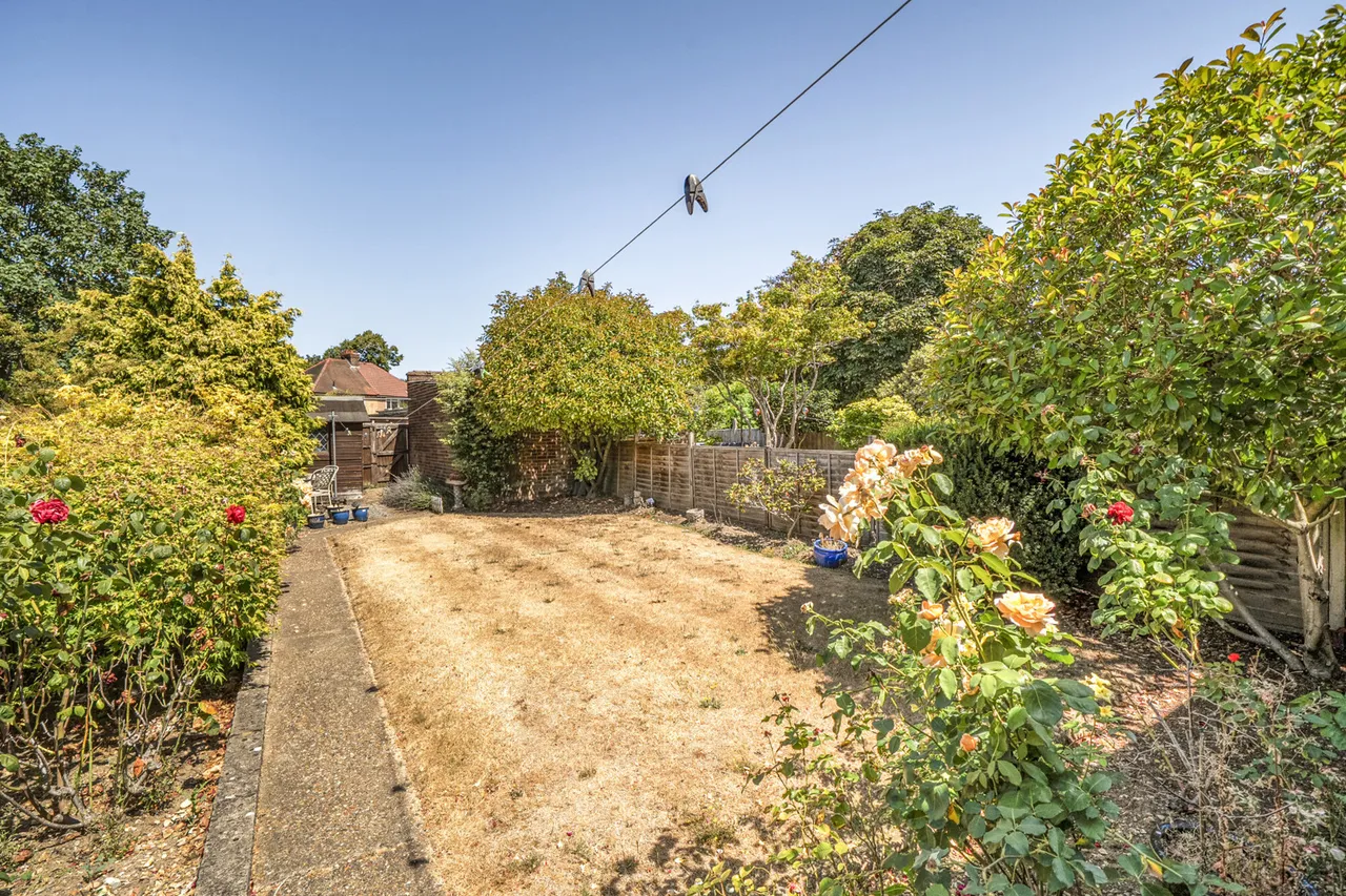 Normans Close, Uxbridge, UB8, photo 10