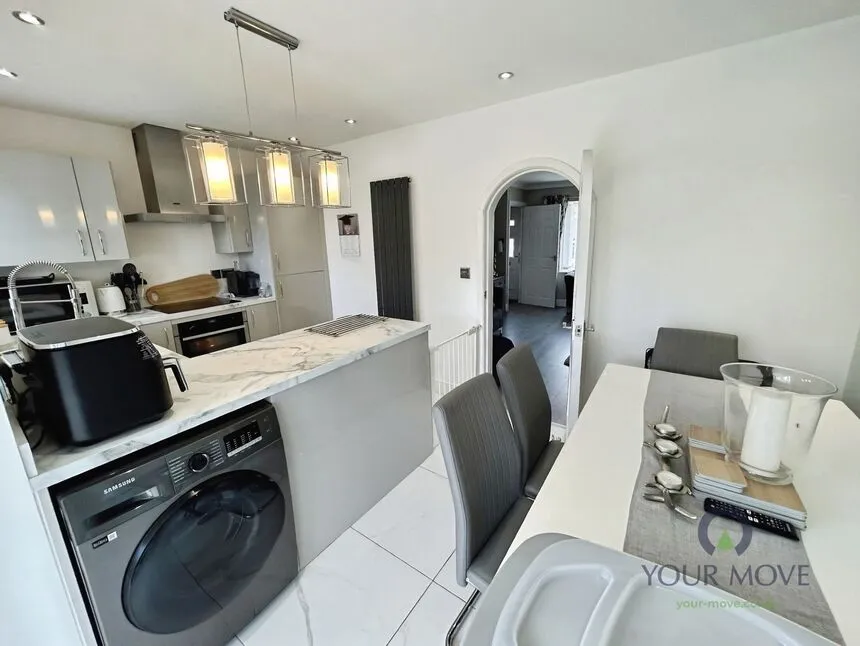 Rutherford Avenue, Newcastle, Staffordshire, ST5, photo 6