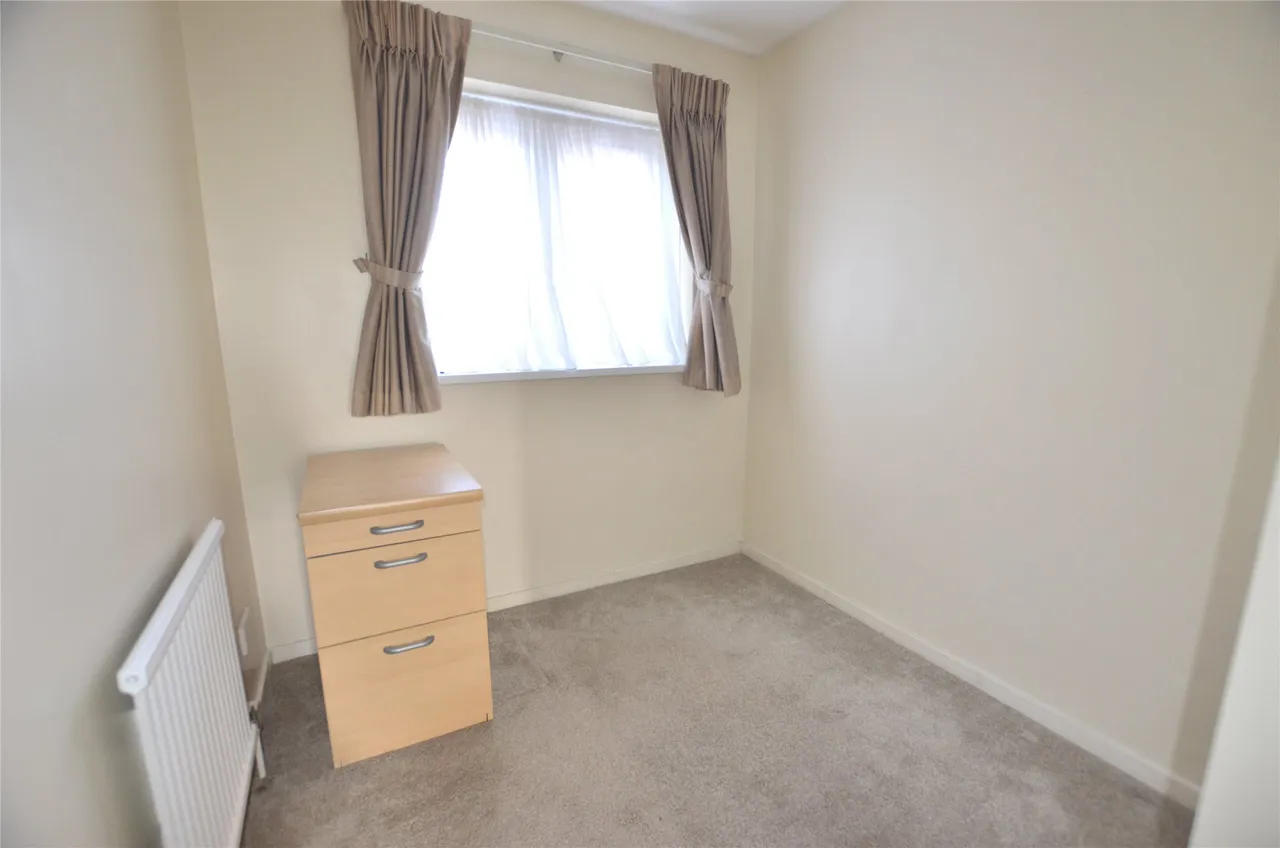 Apeldoorn Drive, Wallington, SM6 9LG, photo 9