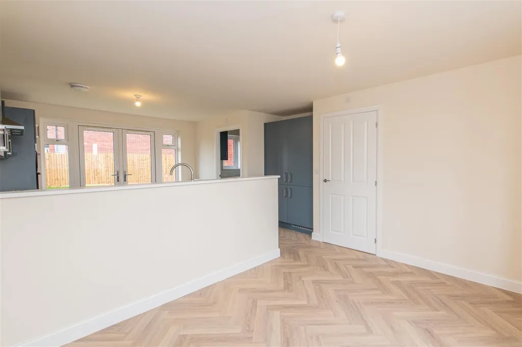 Tansy Road, Corby, photo 5