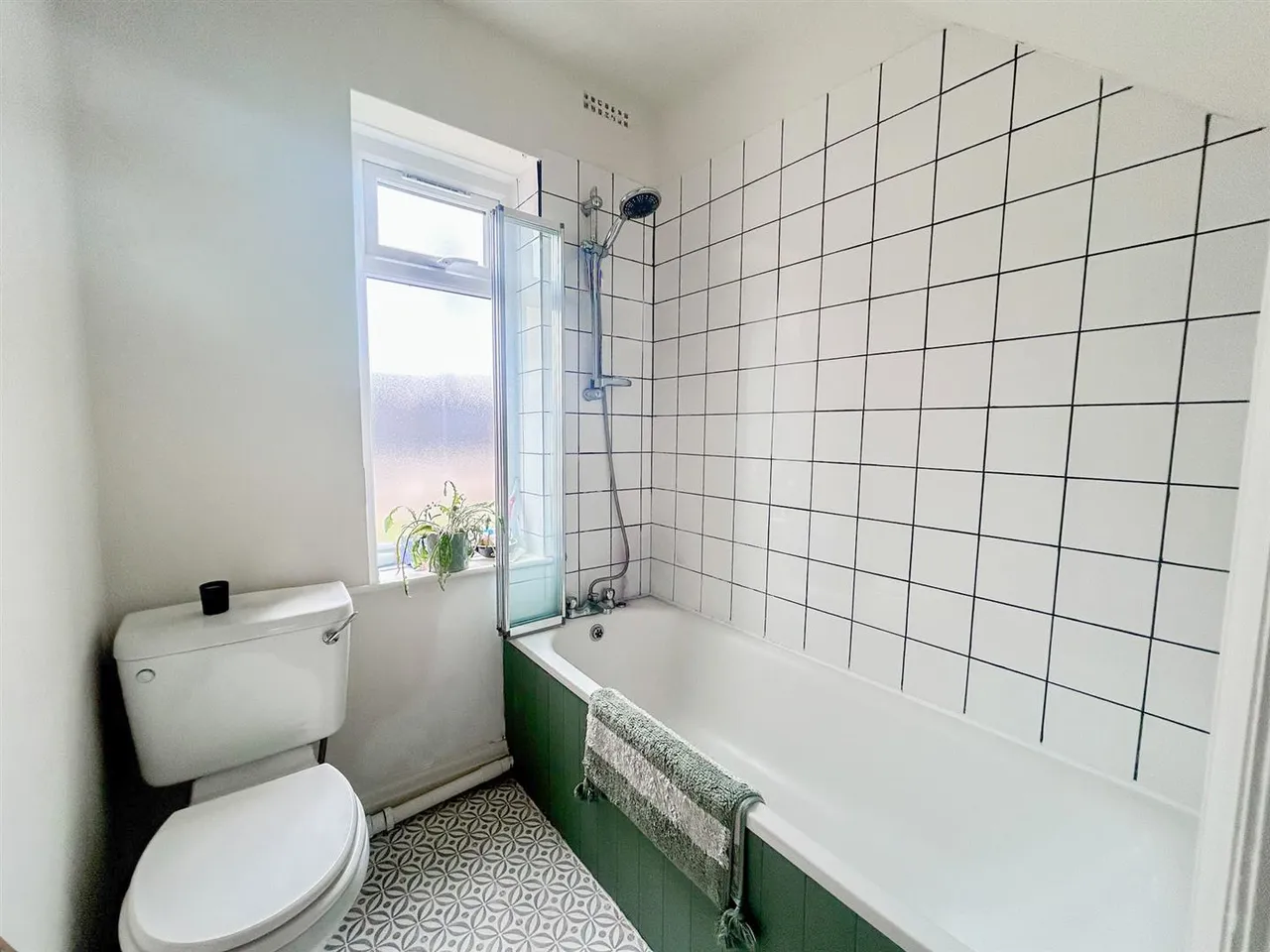 Sedgewick Road, Bexhill-On-Sea, TN40, photo 11