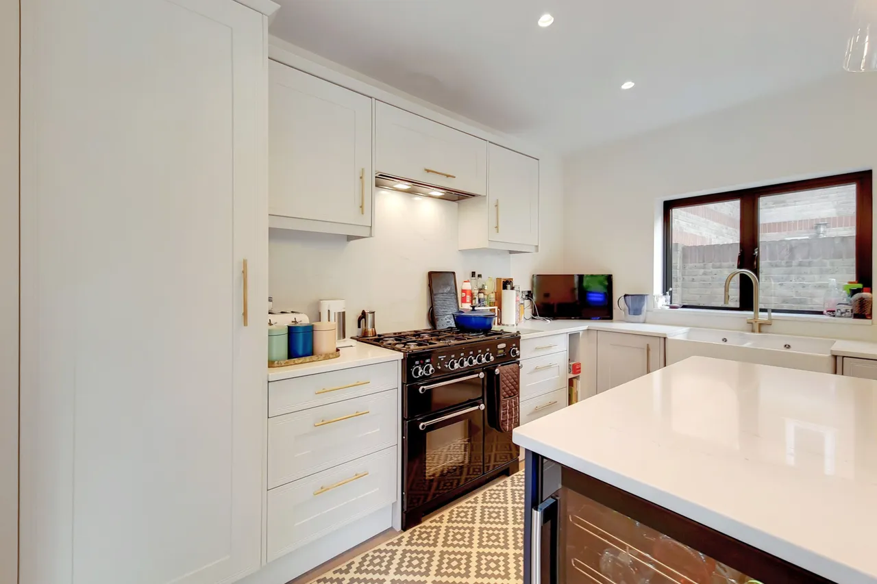 2 Craignish Avenue, London, photo 11