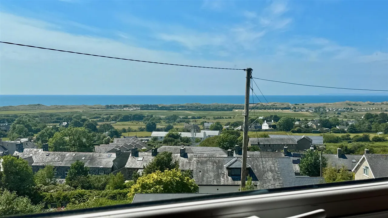 Bron Eirian, Dyffryn Ardudwy, LL44, photo 13