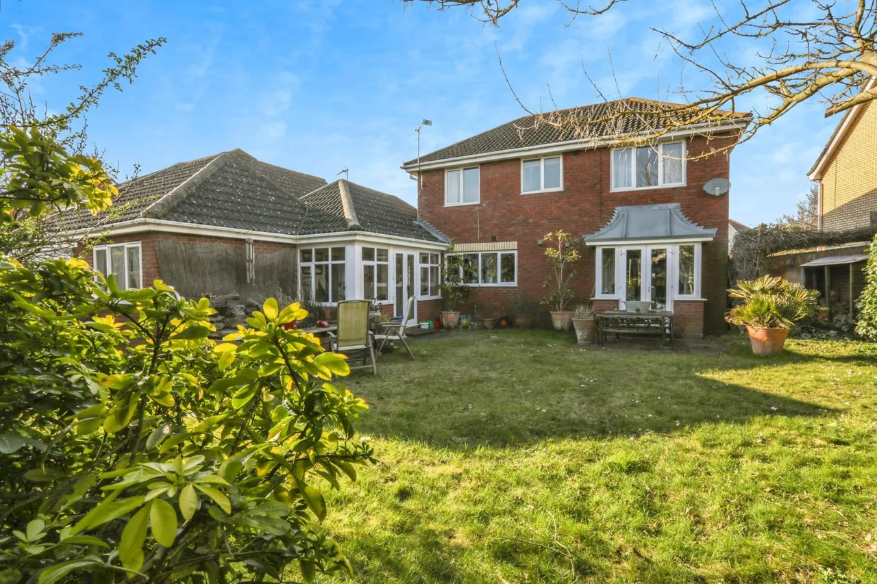 Ickworth Crescent, Ipswich, IP4, photo 2