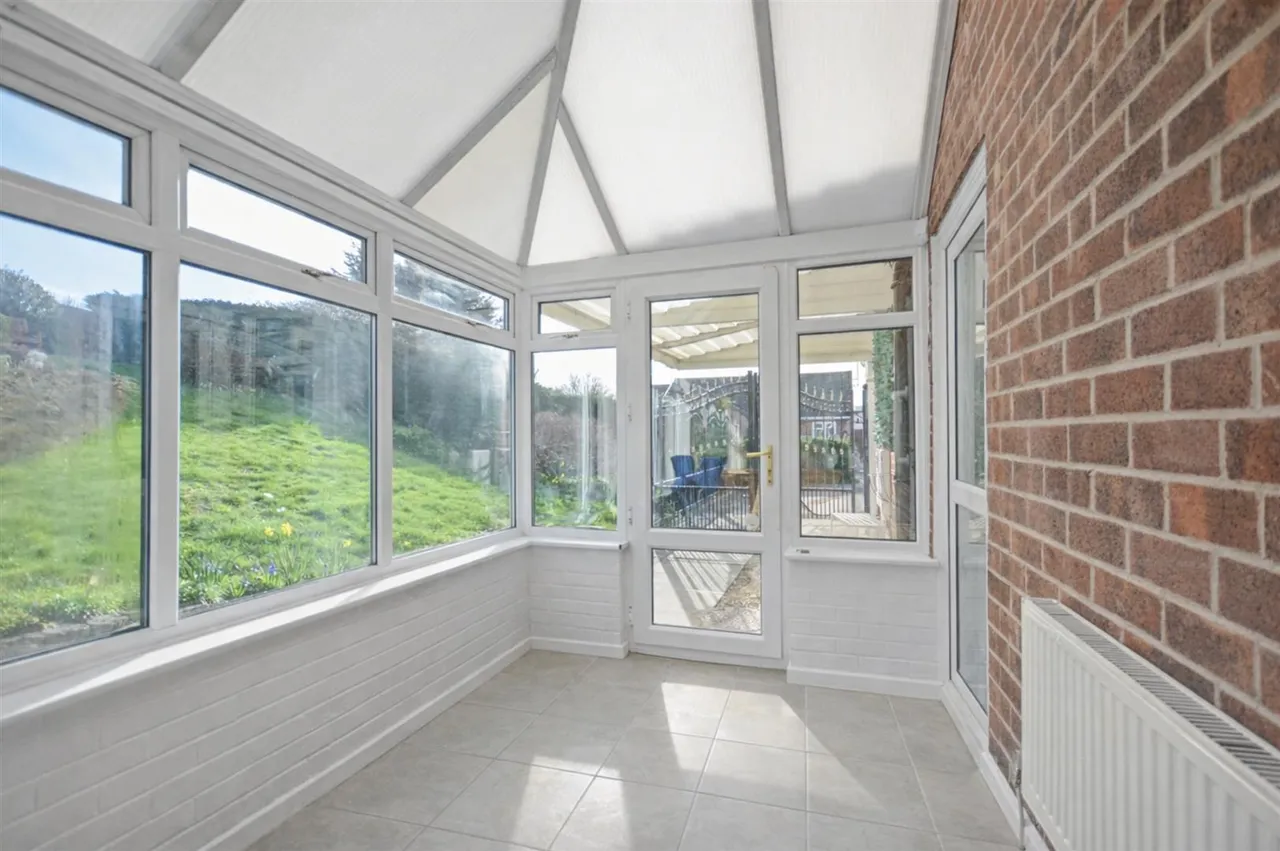 High Croft Close, Long Eaton, NG10, photo 5