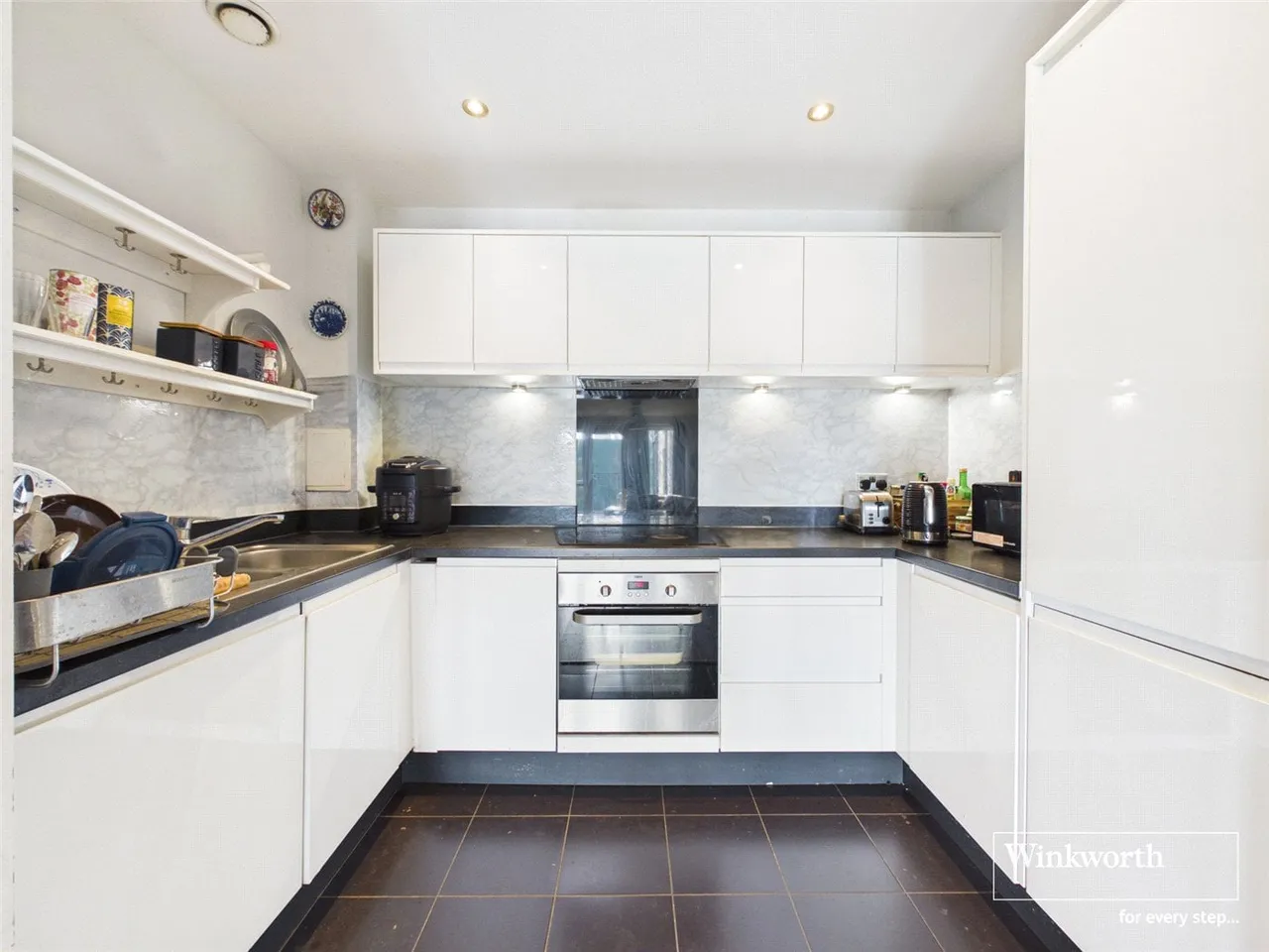 Telegraph Avenue, Colindale, London, NW9, photo 3