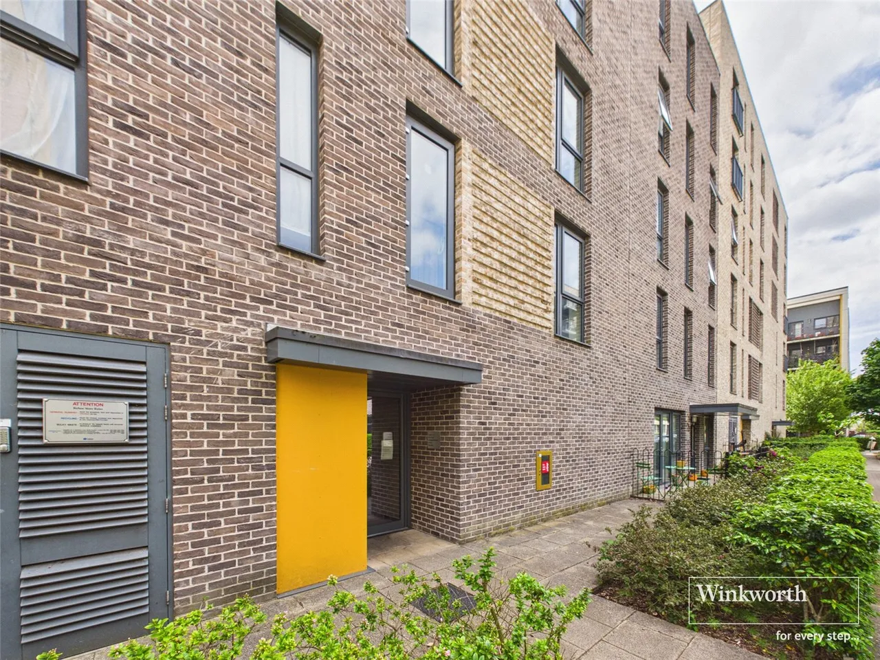 Telegraph Avenue, Colindale, London, NW9, photo 10