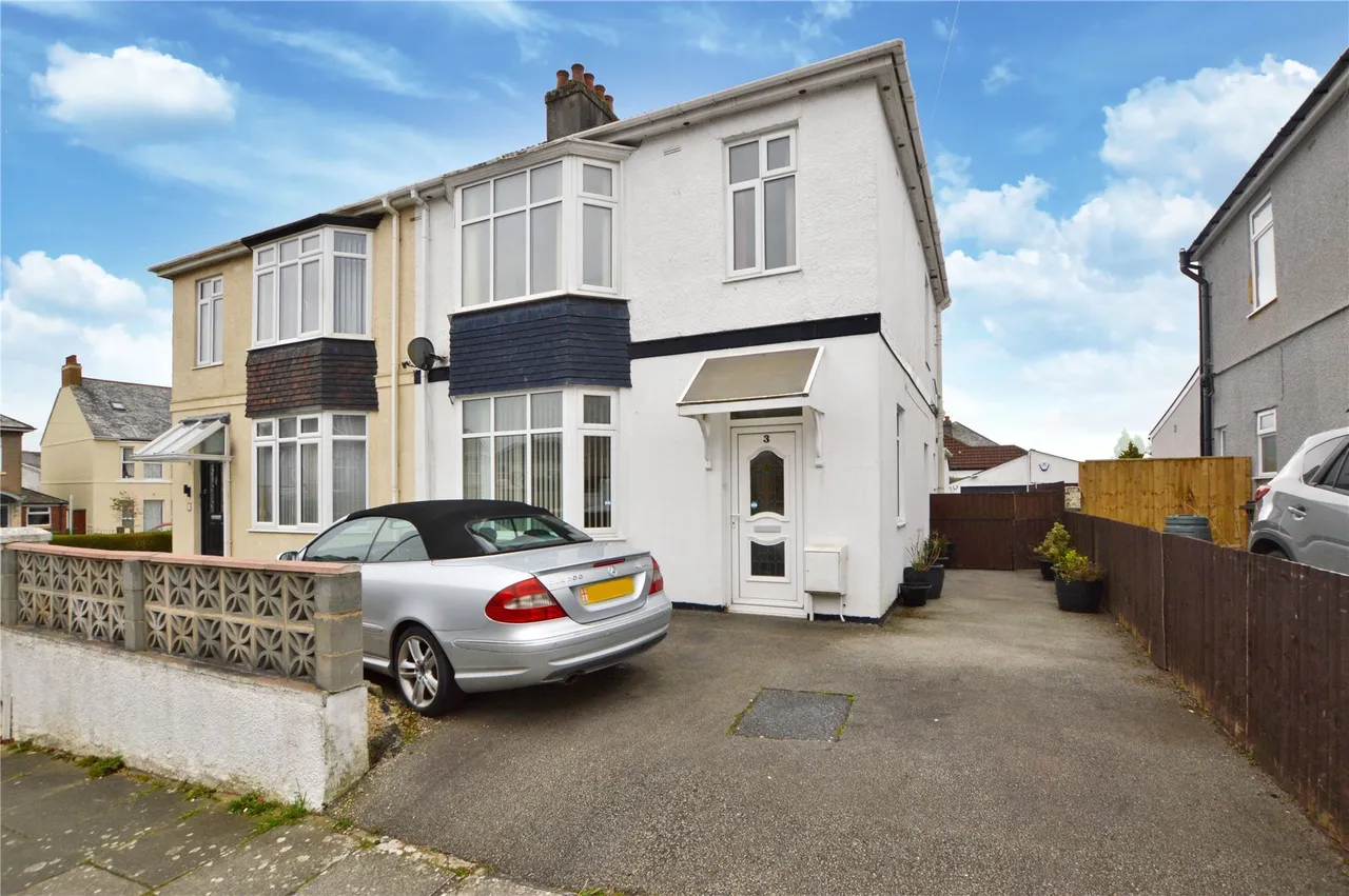 3 bed property for sale — Beacon Down Avenue, Plymouth, Devon, PL2