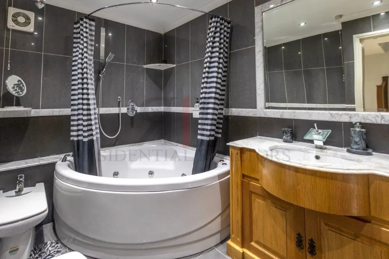 John Maurice Close, London, SE17, photo 4