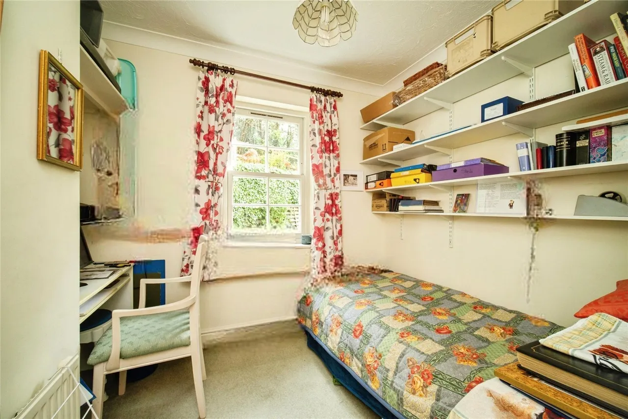 Markham Court, Camberley, GU15, photo 10