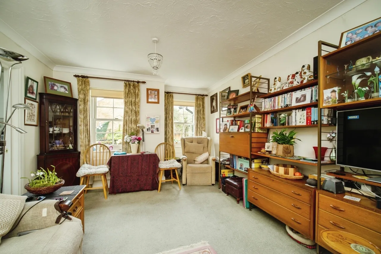 Markham Court, Camberley, GU15, photo 12