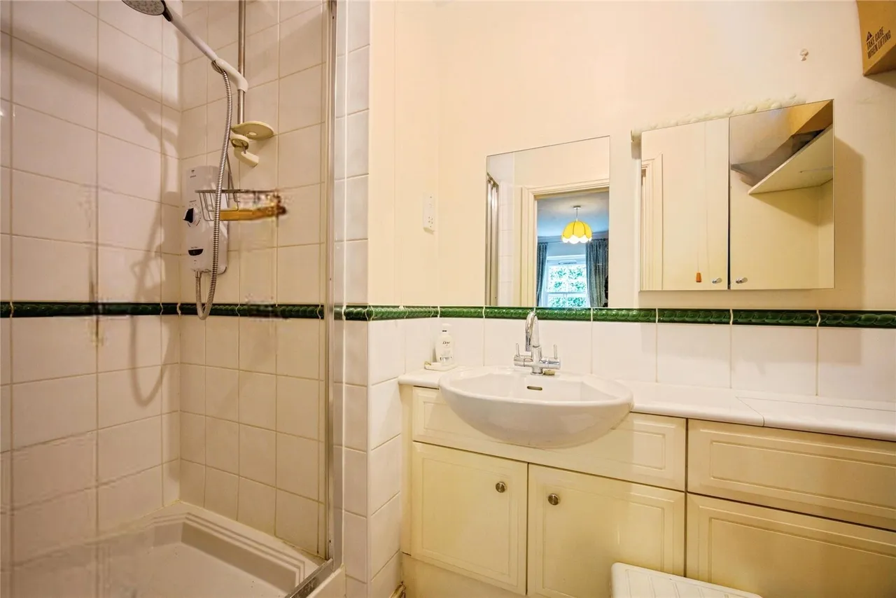 Markham Court, Camberley, GU15, photo 8
