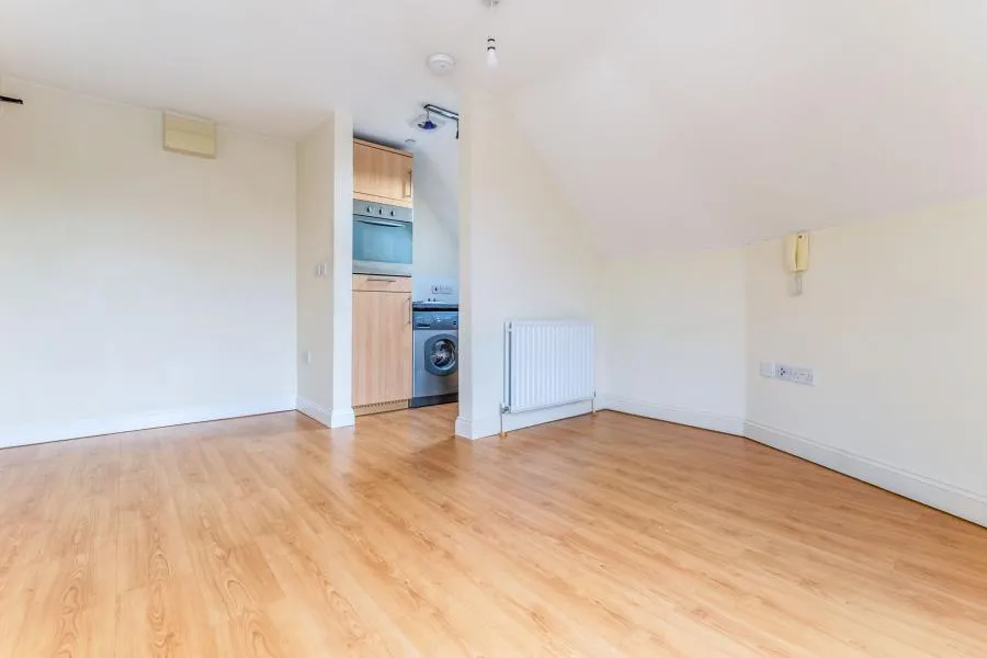 Springfield Road, Horsham, RH12, photo 7