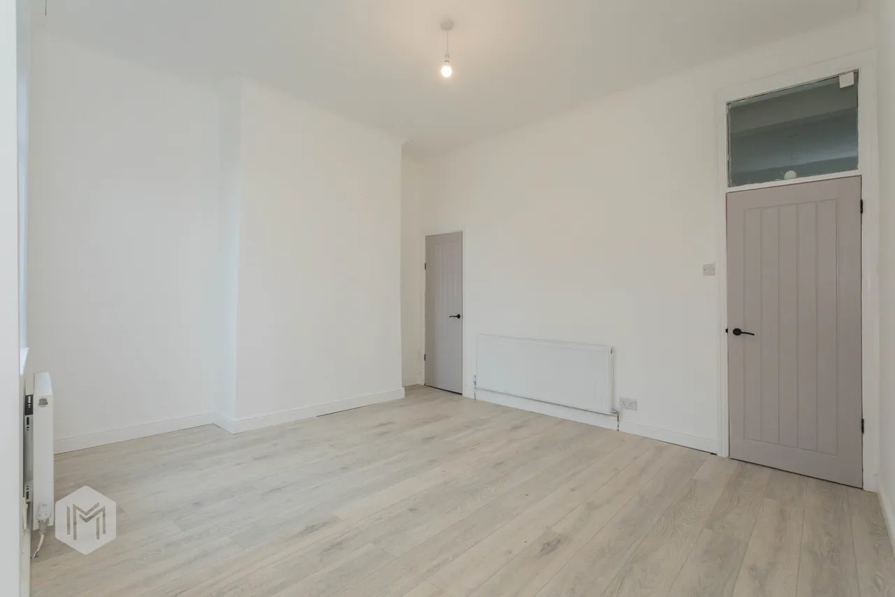 Huntley Mount Road, Bury, BL9 6JA, photo 4