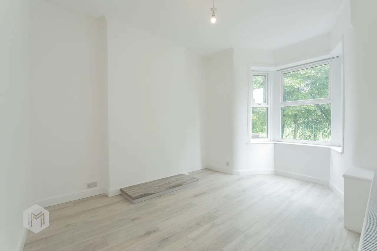 Huntley Mount Road, Bury, BL9 6JA, photo 3