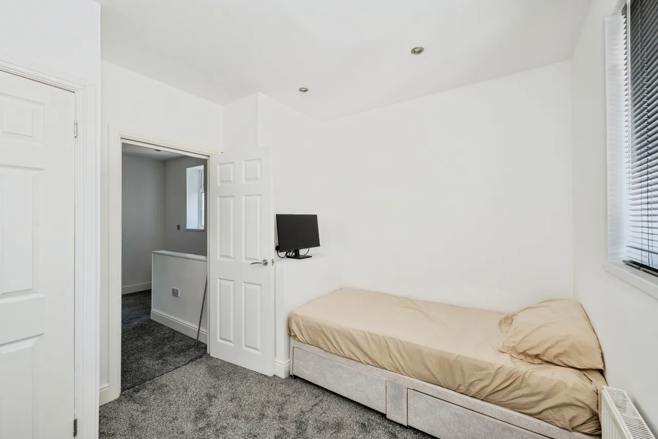 Iscoed Road, Hendy, SA4, photo 16