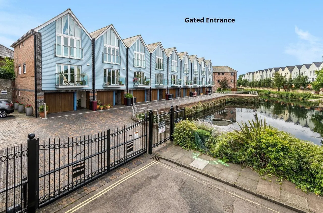 Canal Wharf, Chichester, PO19, photo 14