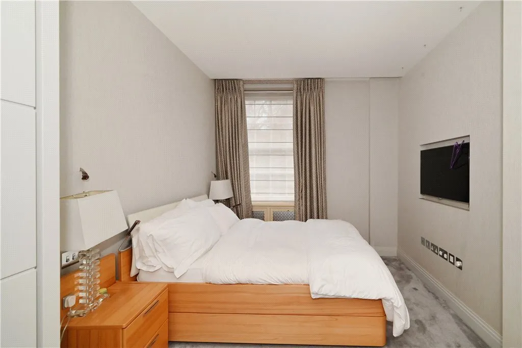 Portman Square, Marylebone, W1H, photo 7