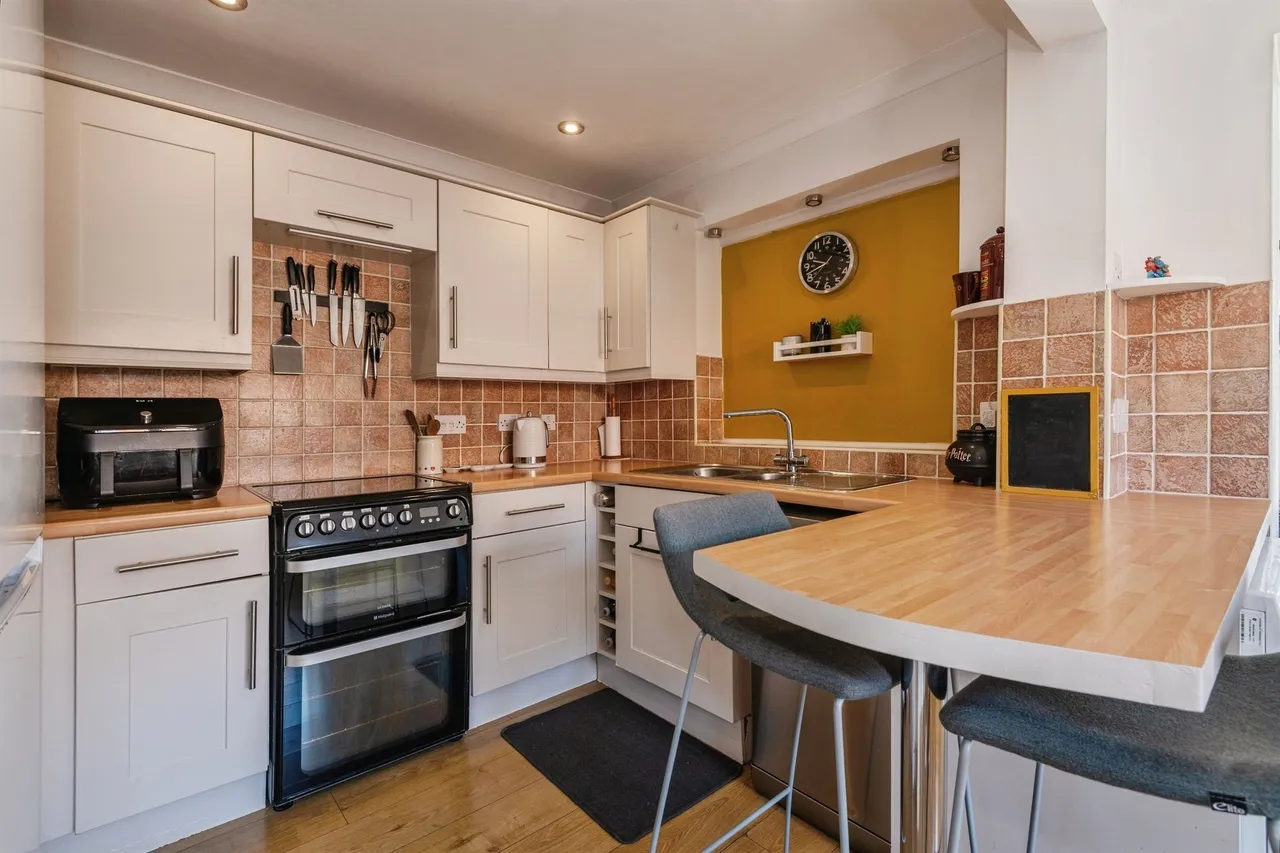 Lynor Close, Taunton, TA1, photo 15