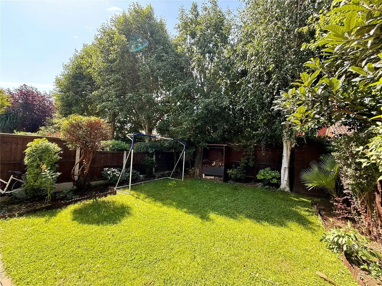 Saffron Road, Chafford Hundred, Grays, Essex, RM16, photo 13