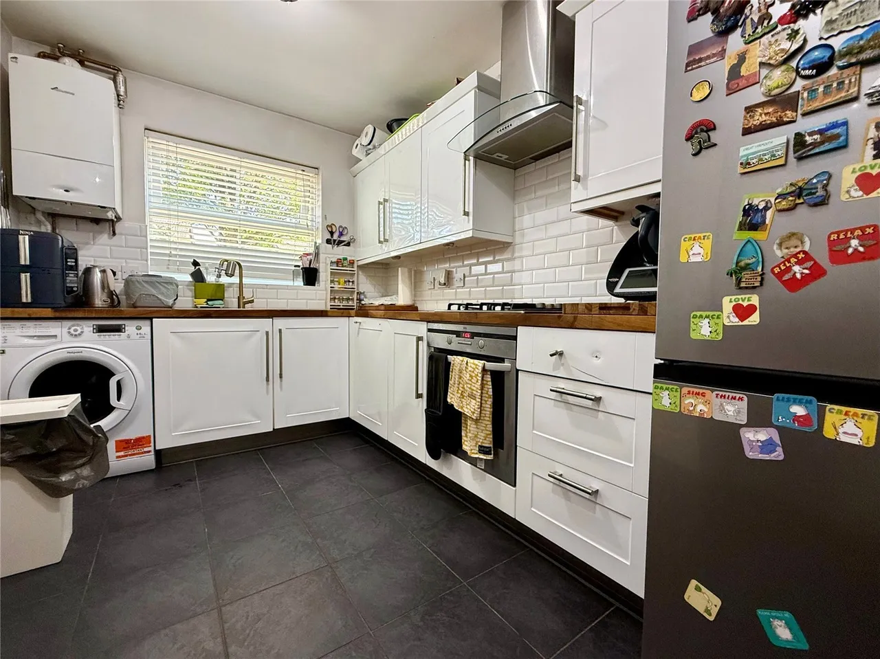 Saffron Road, Chafford Hundred, Grays, Essex, RM16, photo 2