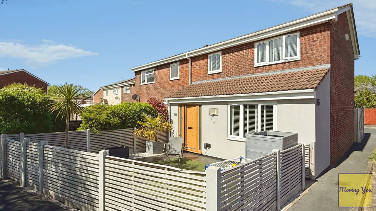 3 bed house for sale — Burnbush Close, Stockwood, Bristol, BS14 8LQ